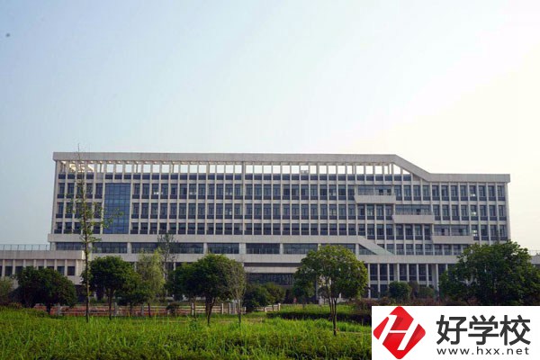 益陽職業(yè)技術(shù)學(xué)院（中職部）的招生代碼是多少？學(xué)校好不好？