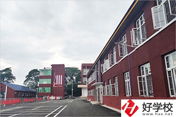 永州市海嘉中等職業(yè)技術(shù)學校的辦學條件怎么樣？