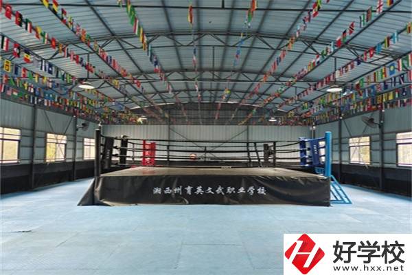 湖南省鳳凰縣有哪些中專？辦學(xué)特色是什么？