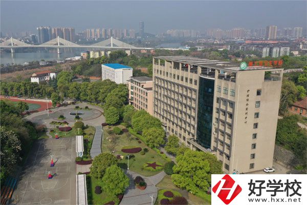 衡陽的核工業(yè)衛(wèi)生學(xué)校怎么樣？可以學(xué)哪些專業(yè)？