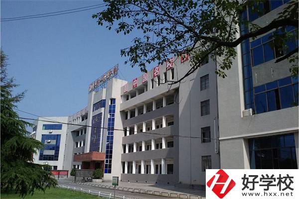 岳陽有哪些示范中專推薦？有什么辦學(xué)優(yōu)勢？