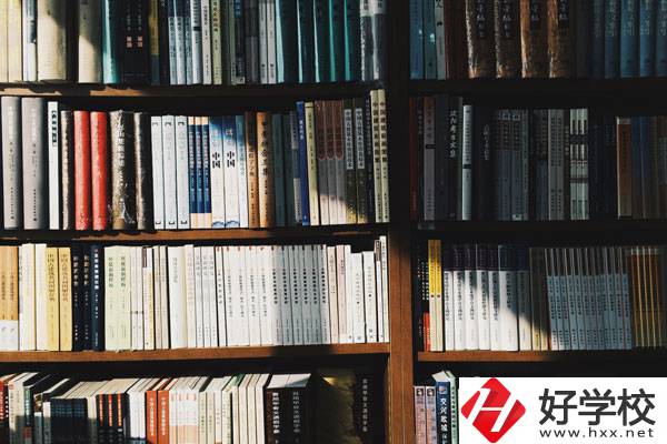 在永州什么學(xué)校可以讀學(xué)幼師專業(yè)？女生多嗎？