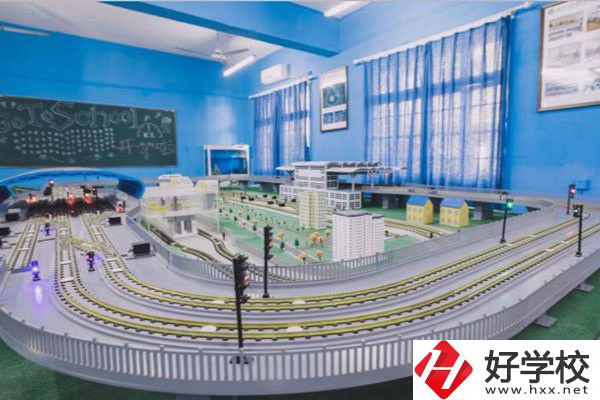 株洲軌道交通職業(yè)技術(shù)學(xué)校位置在哪里？乘車路線有哪些？