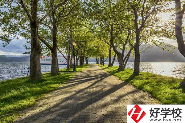 湖南瀟湘信科技工學(xué)校如何？有哪些資助政策？
