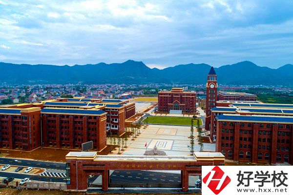 湖南省湘北職業(yè)中專學(xué)校的辦學(xué)規(guī)模怎么樣？