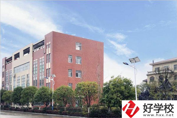 永州方政職業(yè)技術(shù)學(xué)校是公辦還是民辦？學(xué)校怎么樣？