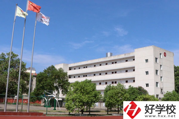 湘潭鐵路工程學(xué)校是職校嗎？師資力量怎么樣？