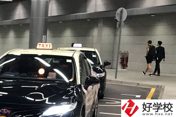 初中畢業(yè)讀婁底工貿(mào)職業(yè)中專，可以學(xué)什么專業(yè)？