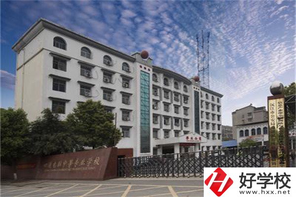 益陽有哪些計算機(jī)職校？專業(yè)就業(yè)前景怎么樣？