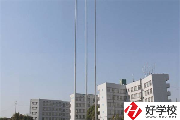 湖南有學(xué)煙花爆竹專業(yè)的職校嗎？這個(gè)專業(yè)怎么樣？