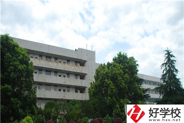 郴州想學(xué)平面設(shè)計(jì)推薦哪些中職？專業(yè)就業(yè)如何？