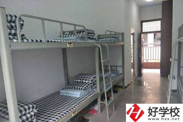 安化縣職業(yè)中專學(xué)校可以學(xué)茶嗎?學(xué)費(fèi)貴嗎?