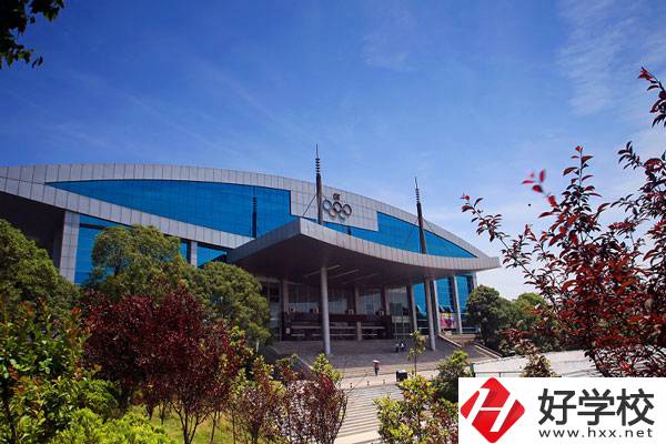 湖南獵鷹技工學校的辦學條件怎么樣？