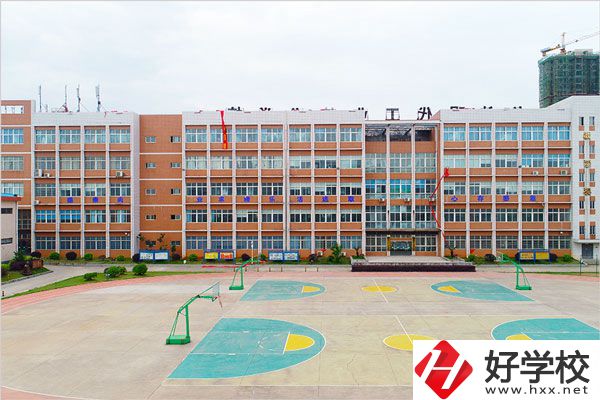 湖南健康學(xué)校是公辦嗎？師資力量怎么樣呢？