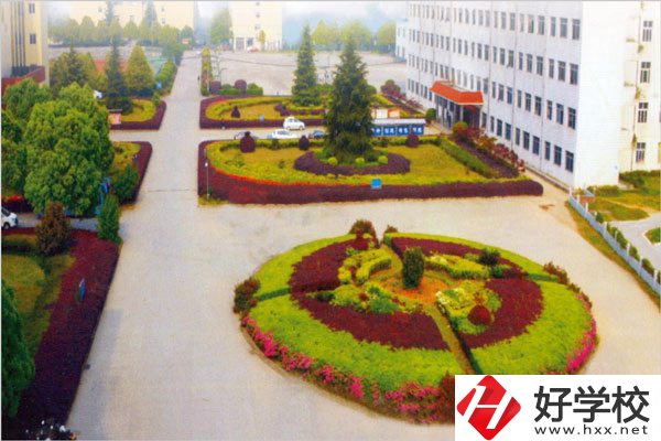 懷化職業(yè)技術(shù)學(xué)院怎么樣？有中職部嗎？