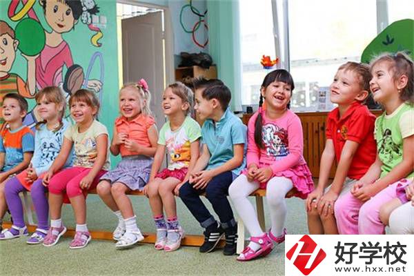 在湖南想當老師可以學(xué)哪些專業(yè)？需要考證嗎？