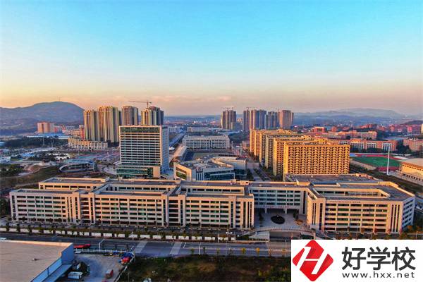 在湖南學(xué)外語(yǔ)可以讀什么職校？最新招生要求是什么？