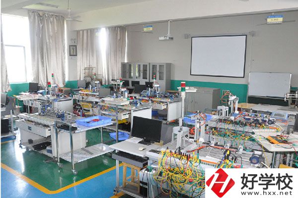 懷化工業(yè)中等專業(yè)學校值得去讀嗎？開設有哪些專業(yè)？