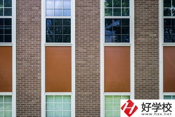資興市職業(yè)中專環(huán)境好不好？宿舍怎么樣？