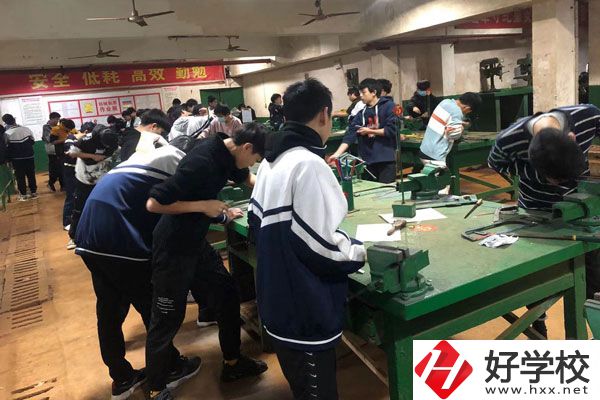 湘潭就業(yè)職校是公辦還是民辦？有什么辦學(xué)特點(diǎn)？