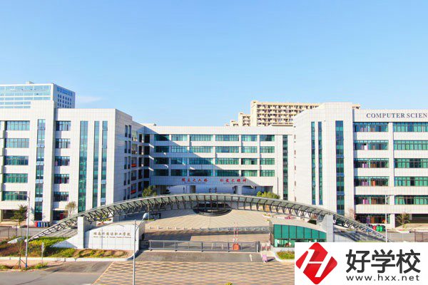 在湖南學(xué)外語可以讀什么職校？最新招生要求是什么？