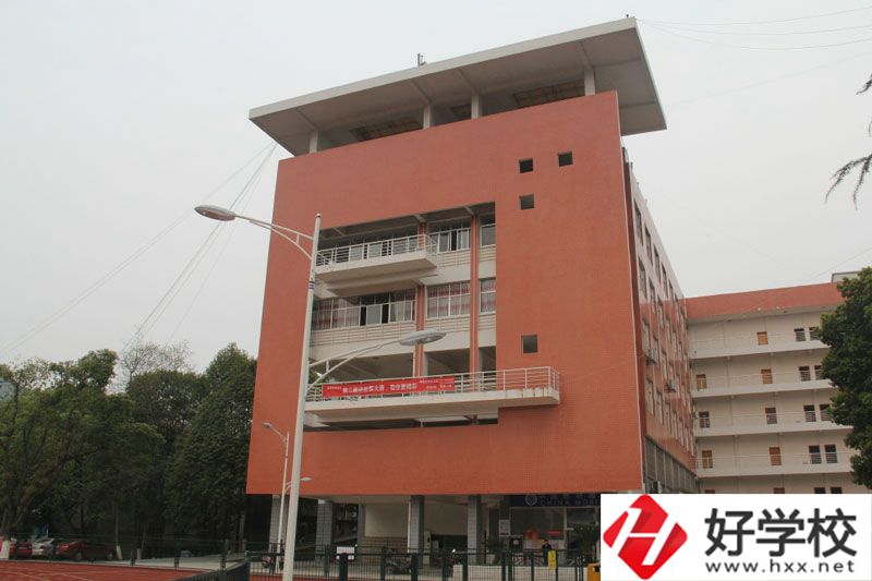 湘西中職學(xué)校校園環(huán)境怎么樣？好不好？