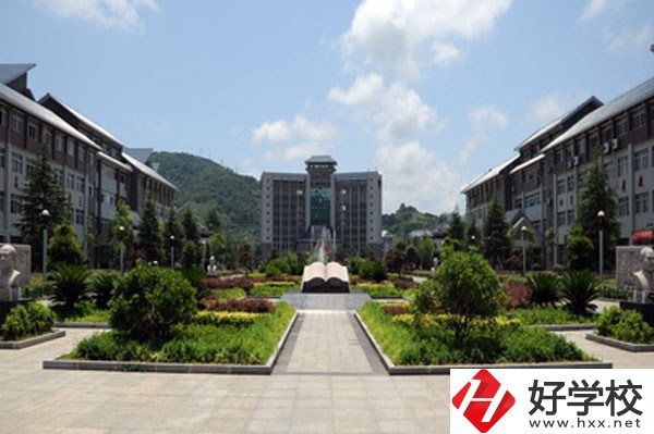 湘西州經(jīng)濟貿(mào)易學(xué)校的熱門招生專業(yè)有哪些？