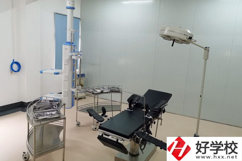 衡陽(yáng)市瀟湘衛(wèi)生中等專業(yè)學(xué)校有哪些特色專業(yè)？