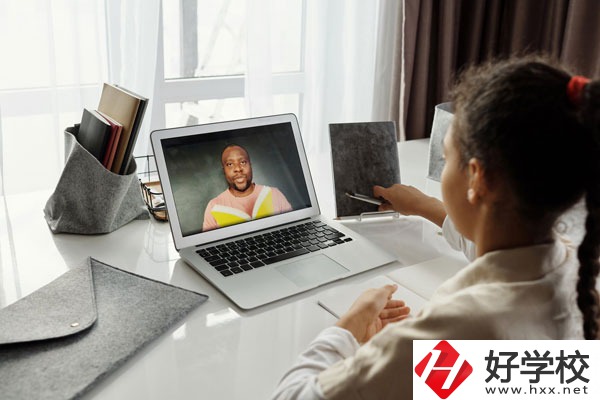 桂陽縣職業(yè)技術(shù)教育學(xué)校環(huán)境怎么樣？宿舍好不好？