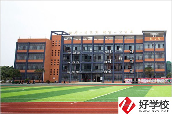鳳凰縣職業(yè)中專學(xué)校實(shí)力如何？就業(yè)前景怎么樣？