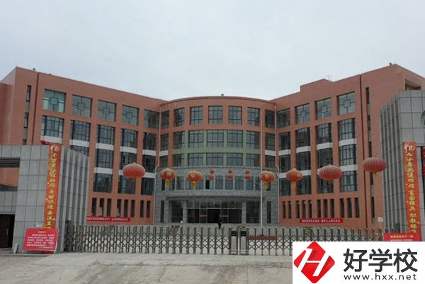 花垣縣職業(yè)高級(jí)中學(xué)的辦學(xué)優(yōu)勢(shì)有哪些？招生要求高嗎？