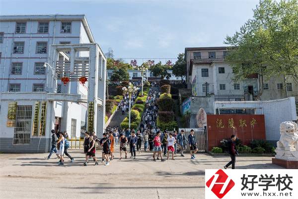 懷化有可以考大學(xué)的中職學(xué)校嗎？哪所升學(xué)情況比較好？