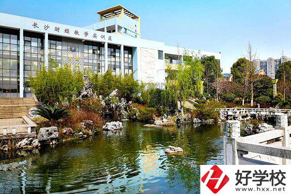 長(zhǎng)沙的熱門中職學(xué)校招往屆生嗎？學(xué)校有什么辦學(xué)特色？