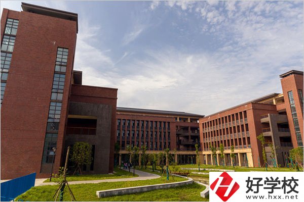 常德的中職學校學費貴嗎？多少錢一年？