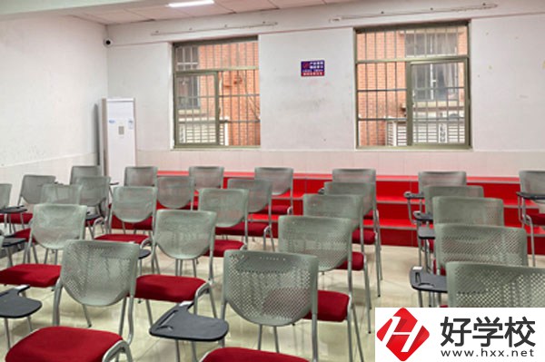湖南長沙藝術(shù)學(xué)校舞蹈專業(yè)有什么優(yōu)勢？