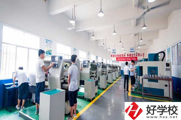 湖南省芷江民族職業(yè)中專學校有哪些辦學特色？