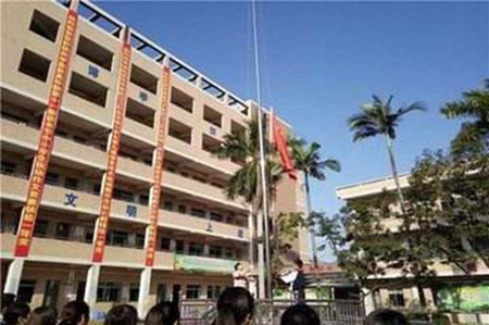 四川德陽弘正運(yùn)動(dòng)職業(yè)學(xué)校