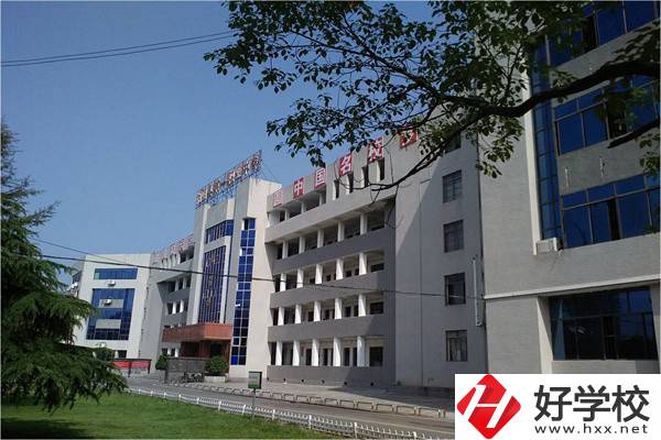 湘陰縣第一職業(yè)中等專業(yè)學(xué)校有哪些專業(yè)？就業(yè)率高嗎？
