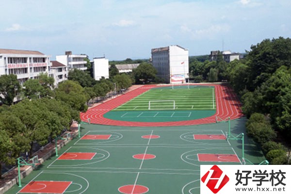 益陽市綜合職業(yè)中等專業(yè)學(xué)校收費(fèi)貴不貴？