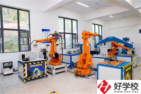 邵陽(yáng)市機(jī)電職業(yè)技術(shù)學(xué)校的師資力量怎么樣？