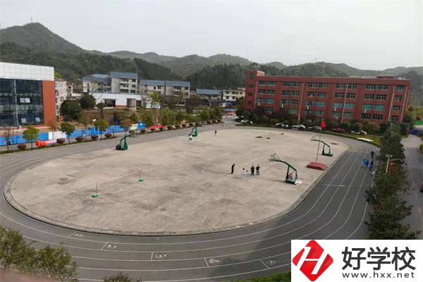 懷化洪江市有哪些中專學(xué)校？有什么辦學(xué)特色？