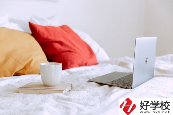 懷化啟航衛(wèi)生學(xué)校護(hù)理專業(yè)好不好？學(xué)費(fèi)貴嗎？
