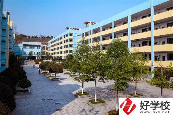 長(zhǎng)沙財(cái)經(jīng)學(xué)校怎么樣？學(xué)費(fèi)貴不貴？