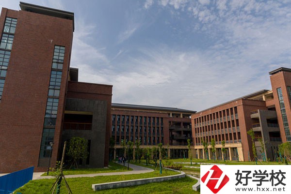 常德有哪些外語中職學(xué)校？開設(shè)有什么專業(yè)？