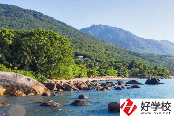 想在益陽學(xué)護理專業(yè)，有什么合適的學(xué)校？