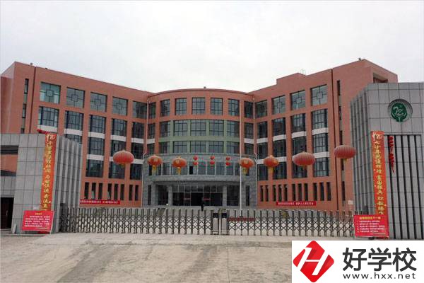 湘西花垣縣有中專(zhuān)學(xué)校嗎？學(xué)校怎么樣？