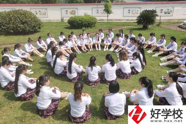 湘潭湘鄉(xiāng)市華光電子工業(yè)職校的教學(xué)條件怎么樣？