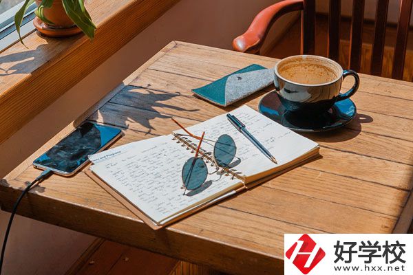 在永州什么學(xué)校可以讀學(xué)幼師專業(yè)？女生多嗎？