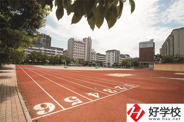 衡陽(yáng)市信息網(wǎng)絡(luò)工程學(xué)校是公辦還是民辦？學(xué)費(fèi)是多少？