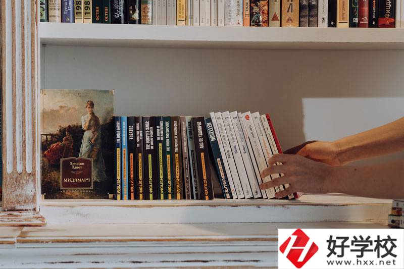 懷化萬昌中等專業(yè)學校有哪些專業(yè)？如何選擇？